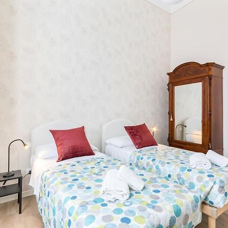 I Renai - Ponte Delle Grazie Modern Apartment Florence Extérieur photo